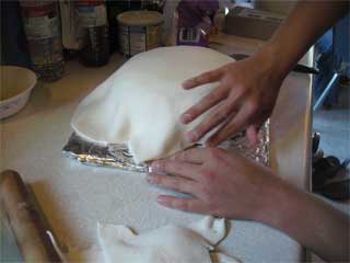 placing fondant
